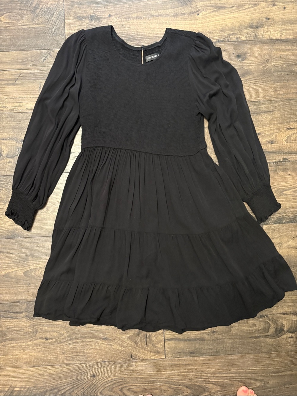 ⭐️ Women’s Merokeety Black Smocked Tiered Dress XL - Picture 1 of 6